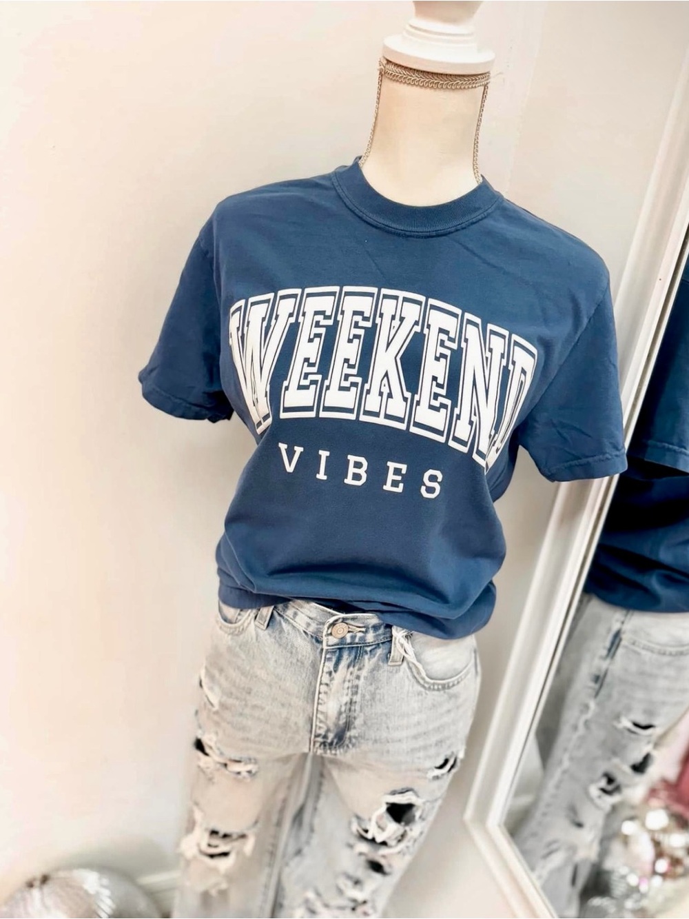 Weekend Vibes Women's Navy Graphic Tee